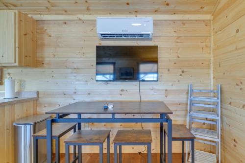 Porch and Pond Views La Grange Cabin Retreat! in La Grange (KY) Porch and Pond Views La Grange Cabin Retreat! in La Grange (KY)