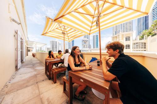 Restaurant, Maze Backpackers Gold Coast in Gold Coast Restaurant, Maze Backpackers Gold Coast in Gold Coast