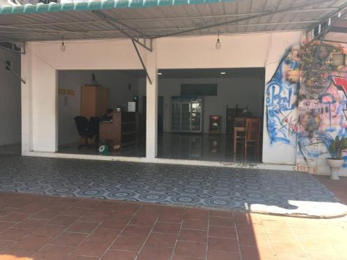 Entree, Vientiane Garden Hostel in Patuxay / Victory Gate Entree, Vientiane Garden Hostel in Patuxay / Victory Gate
