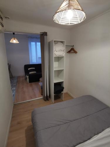 Aubagne Centre ancien avec place de STATIONNEMENT et climatisation incluse