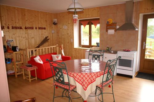 Blanche-Roche, gîte en lisière de fôret (Blanche-Roche, gite en lisiere de foret) in Saint-Ame Blanche-Roche, gîte en lisière de fôret (Blanche-Roche, gite en lisiere de foret) in Saint-Ame