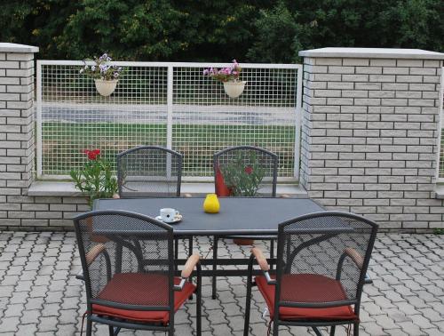 Balkon/teras, Fonix Hotel in Bukfurdo Balkon/teras, Fonix Hotel in Bukfurdo