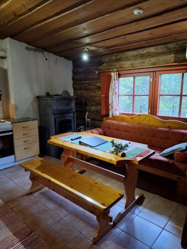 Kaira 27, kahden makuuhuoneen mokki Syotteella kalaisan tunturilammen, polkupyorareitin seka lukuist in Syote Kaira 27, kahden makuuhuoneen mokki Syotteella kalaisan tunturilammen, polkupyorareitin seka lukuist in Syote