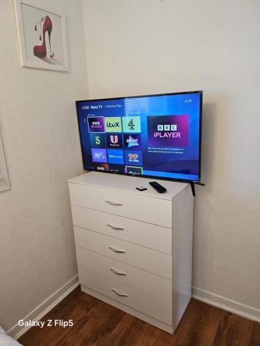 Double room available in Livingston South Double room available in Livingston South