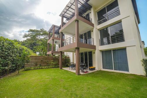CR Luxury La Estancia Floresta #05 3 Bdrm in Herradura CR Luxury La Estancia Floresta #05 3 Bdrm in Herradura