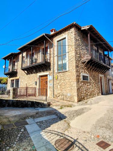 Hostal Montemayor in Penacaballera Hostal Montemayor in Penacaballera