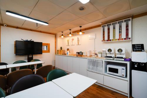 F&B, 호텔 라그라스 아산점 (Hotel Laglas Asan Branch) in 아산 F&B, 호텔 라그라스 아산점 (Hotel Laglas Asan Branch) in 아산