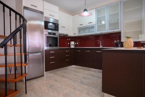 ห้องครัว, Angelikis Amazing View in ชาราฟยี ห้องครัว, Angelikis Amazing View in ชาราฟยี