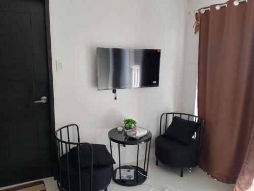 Condotel810byWVtowers1&2