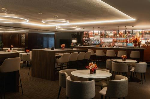Bar/lounge, Sheraton Paris Charles de Gaulle Airport Hotel in Other Bar/lounge, Sheraton Paris Charles de Gaulle Airport Hotel in Other