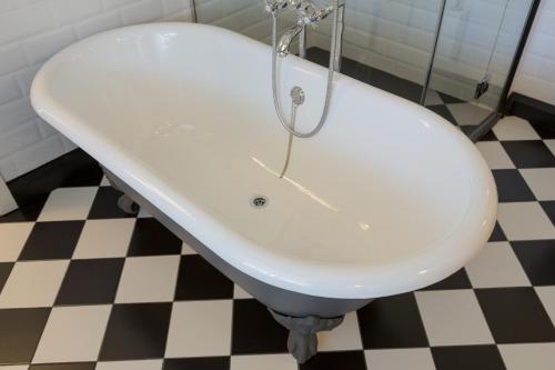 Fürdőszoba, Duca D'Aosta Hotel in Aosta Fürdőszoba, Duca D'Aosta Hotel in Aosta