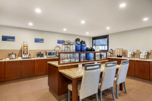 طعام و مشروبات, Best Western Chicago - Downers Grove in Downers Grove طعام و مشروبات, Best Western Chicago - Downers Grove in Downers Grove