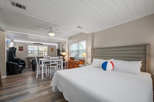 Our Serenity Now - A Fort Morgan Escape in Gulf Highlands Our Serenity Now - A Fort Morgan Escape in Gulf Highlands