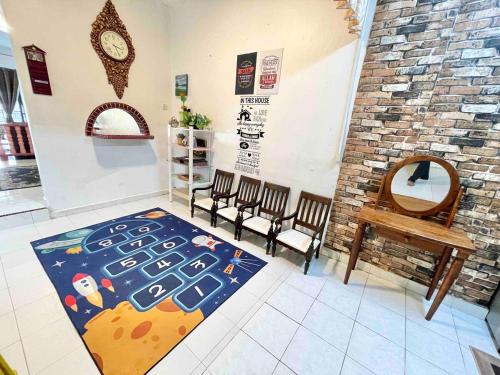Al-Waris Beseri Poolstay Spacious 6 Bedrooms in Beseri Al-Waris Beseri Poolstay Spacious 6 Bedrooms in Beseri