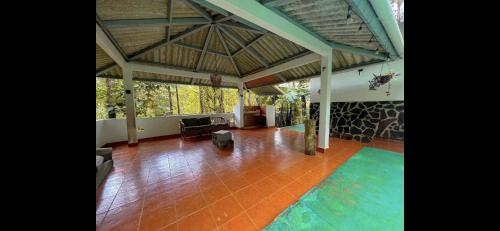 Comfy & Spacious Room in Paradise Rainforest in Cerro Azul Comfy & Spacious Room in Paradise Rainforest in Cerro Azul