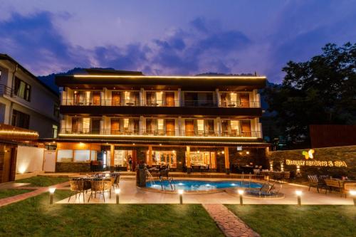 Mulberry Resort Centrally Heated Boutique Retreat in Bran Mulberry Resort Centrally Heated Boutique Retreat in Bran