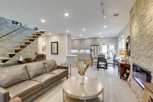 Pets Welcome Home with Deck and Patio in Hockley! in Cypress Pets Welcome Home with Deck and Patio in Hockley! in Cypress