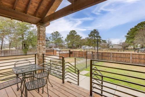 Pets Welcome Home with Deck and Patio in Hockley! in Cypress Pets Welcome Home with Deck and Patio in Hockley! in Cypress