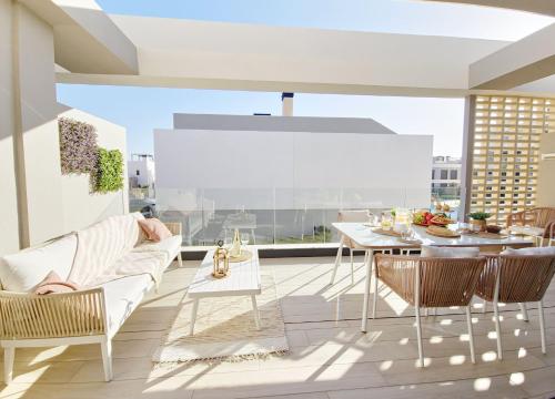 陽台/露台, Penthouse with Solarium Santa Rosalia Lake & Life Resort, Los Alcazares 35 in 埃爾帕爾馬 陽台/露台, Penthouse with Solarium Santa Rosalia Lake & Life Resort, Los Alcazares 35 in 埃爾帕爾馬