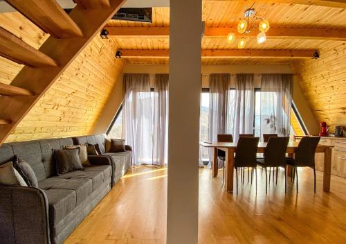 Sunrise View Chalet in Traisteni Sunrise View Chalet in Traisteni