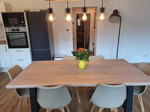 Konyha, Ferienwohnung Maison Confortable mit Sonnenterrasse und Garten, Bad Ems, Koblenz, Montabaur, Wandern in Arzbach Konyha, Ferienwohnung Maison Confortable mit Sonnenterrasse und Garten, Bad Ems, Koblenz, Montabaur, Wandern in Arzbach