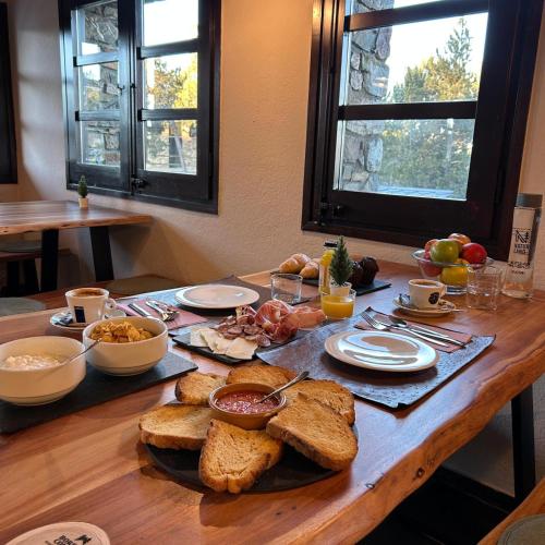 餐厅, Borda Conangle Mountain Lodge in 桑特朱莉娅德洛里亚 餐厅, Borda Conangle Mountain Lodge in 桑特朱莉娅德洛里亚