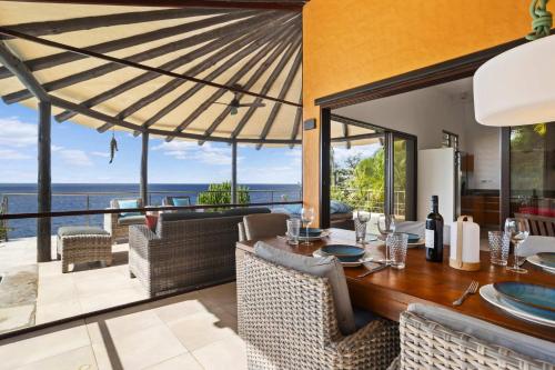 Villa Orange Palm with spectacular sea views and private pool in Santa Barbara Crowns Villa Orange Palm with spectacular sea views and private pool in Santa Barbara Crowns