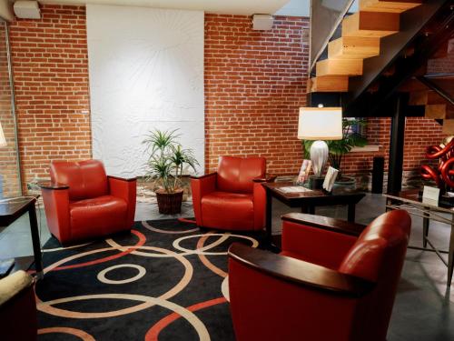 Előcsarnok, Lancaster Arts Hotel in Lancaster (Pennsylvania) Előcsarnok, Lancaster Arts Hotel in Lancaster (Pennsylvania)