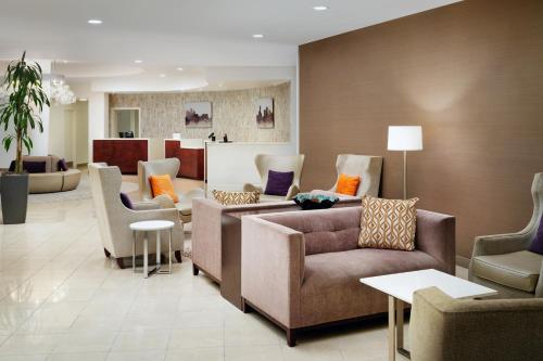 The Brookhaven Atlanta Hotel in Pine Hills Neigbhorhood The Brookhaven Atlanta Hotel in Pine Hills Neigbhorhood