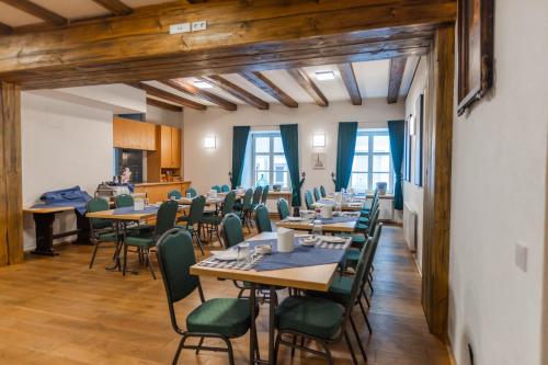 Makanan dan Minuman, Hotel Freischutz in Landshut Makanan dan Minuman, Hotel Freischutz in Landshut