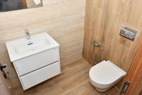 Tunisia apartment center in ลากูเลต Tunisia apartment center in ลากูเลต