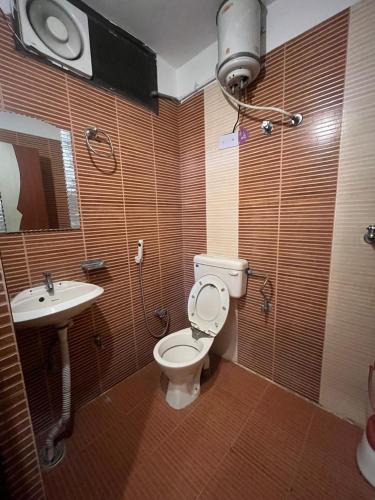 ganga house near hotel dev near krishna hotel in Rodi Belwala ganga house near hotel dev near krishna hotel in Rodi Belwala