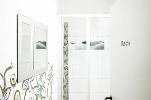 Baño, Hostel Jena in Jena Baño, Hostel Jena in Jena