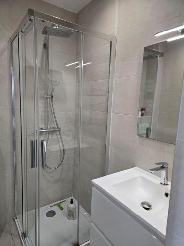 studio balcon, centre ville, parc expo, Arena in Пероль studio balcon, centre ville, parc expo, Arena in Пероль