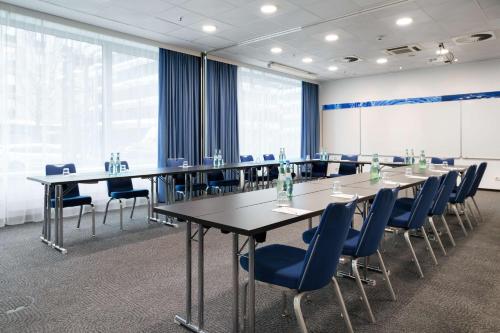 Park Inn by Radisson Frankfurt Airport - main image