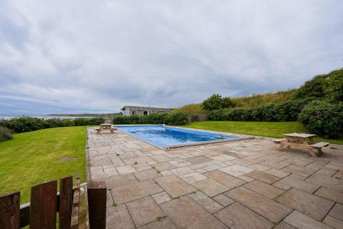 Zwembad, Sauchope Links Holiday Lodge and Glamping Park in Crail Zwembad, Sauchope Links Holiday Lodge and Glamping Park in Crail