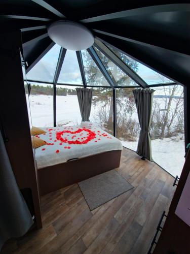 A szálláshely kívülről, Aurora River Camp Glass igloos & cabins in Kiruna városközpont A szálláshely kívülről, Aurora River Camp Glass igloos & cabins in Kiruna városközpont