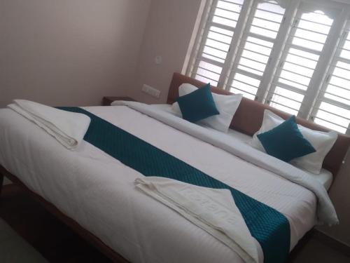 Lakshmi comfort in Srirangapatna Lakshmi comfort in Srirangapatna