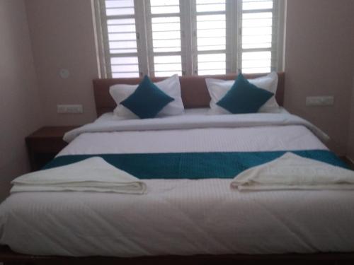 Lakshmi comfort in Srirangapatna Lakshmi comfort in Srirangapatna