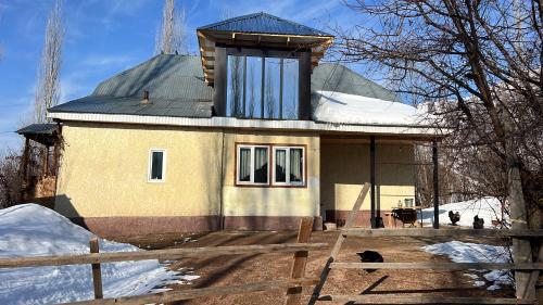 Bakyt guest house in Toktogul Bakyt guest house in Toktogul