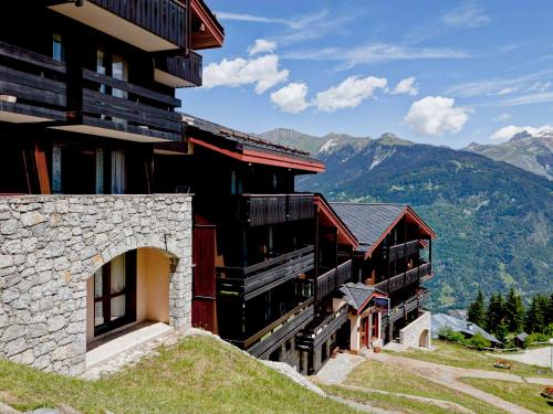 Appartement 5 personnes a 50m des pistes avec balcon, parking et option Wi-Fi - FR-1-514-24 in Les Brigues Appartement 5 personnes a 50m des pistes avec balcon, parking et option Wi-Fi - FR-1-514-24 in Les Brigues