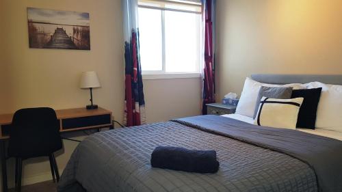 Tuscan Ridge Guesthouse Calgary West in Calgary (AB) Tuscan Ridge Guesthouse Calgary West in Calgary (AB)