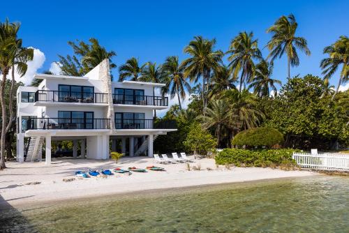 Pines & Palms Resort in 伊斯拉莫拉達 (FL) Pines & Palms Resort in 伊斯拉莫拉達 (FL)