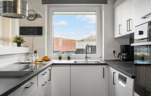 Cocina, Four-Bedroom Holiday Home In Hvide Sande in Hvide Sande Cocina, Four-Bedroom Holiday Home In Hvide Sande in Hvide Sande
