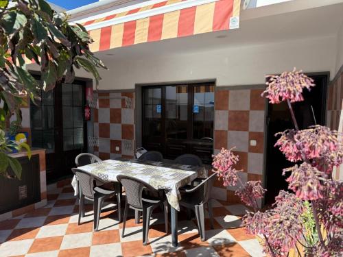 شرفة/ تراس, LA CASITA DE BARTOLO in San Bartolome شرفة/ تراس, LA CASITA DE BARTOLO in San Bartolome