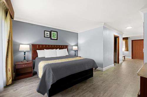 Village Haven Inn & Extended Stay in Clarence (NY) Village Haven Inn & Extended Stay in Clarence (NY)