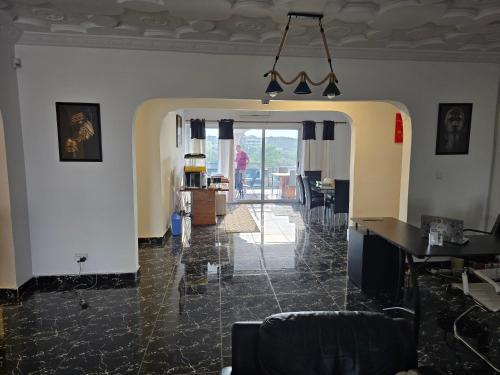 Cape Coast Travellers' Inn in Кейп Коуст Cape Coast Travellers' Inn in Кейп Коуст