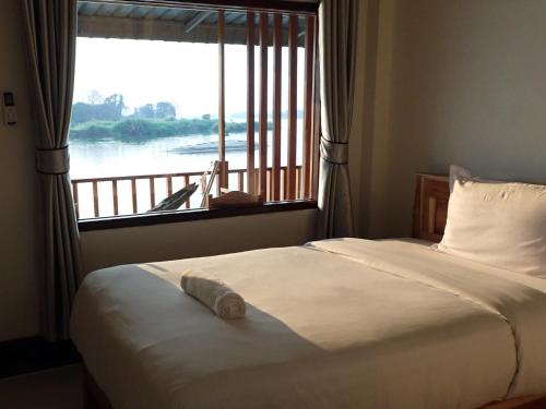 DODAND Studio & Sunset Riverside Guesthouse in Muang Khong DODAND Studio & Sunset Riverside Guesthouse in Muang Khong