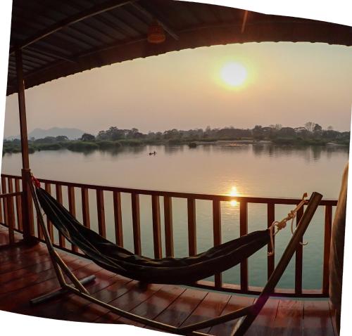 Omgivningar, DODAND Studio & Sunset Riverside Guesthouse in Muang Khong Omgivningar, DODAND Studio & Sunset Riverside Guesthouse in Muang Khong