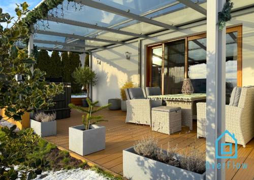 City Break- Spacious Apartment with Jacuzzi- Tranquil Escape 15 Minutes to the Sea and City Center in Borkowo Lostowickie City Break- Spacious Apartment with Jacuzzi- Tranquil Escape 15 Minutes to the Sea and City Center in Borkowo Lostowickie